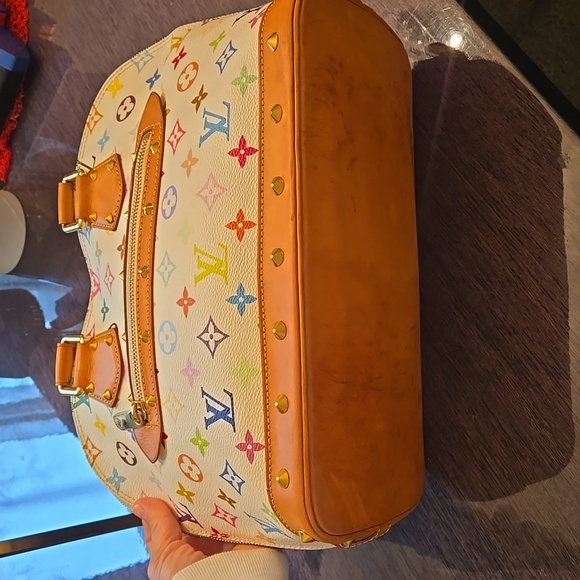 LOUIS VUITTON - Picture 6 of 6